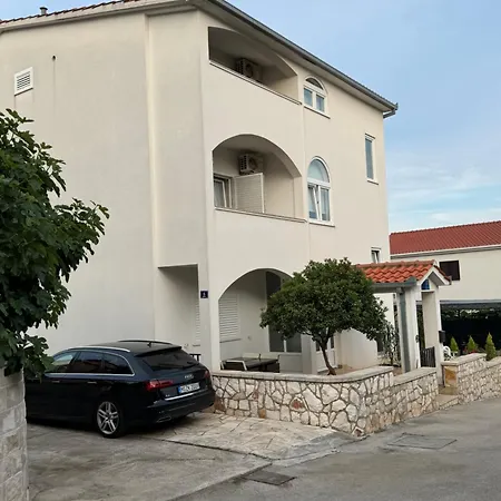 Lm Trogir