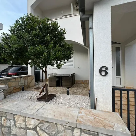 Lm Apartment *