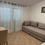 Lm Apartment *